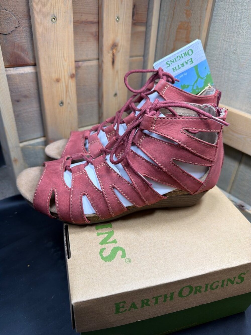 NIB Earth Origins Womens 6 W Wide Harley Red Vintage Leather Gladiator Sandals - Picture 5 of 9